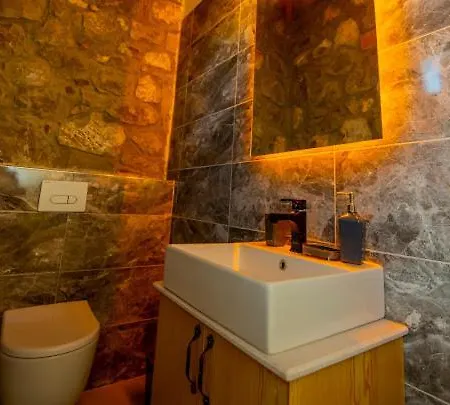 Ege & Yigit & Yagiz - Happy Villalari * Φετιγιέ