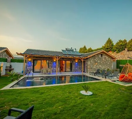 Ege & Yigit & Yagiz - Happy Villalari *