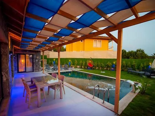 Ege & Yigit & Yagiz - Happy Villalari Villa *